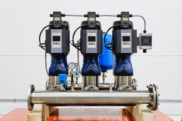 AIKON PBS2CDM3-4C16LS Установка повышения давления с двумя насосами AIKON PBS2CDM3-4C16LS Установка повышения давления с двумя насосами